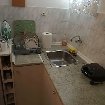 아파트 Grandma's